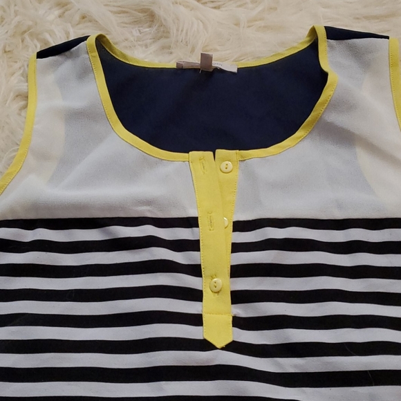 Top - Picture 3 of 4